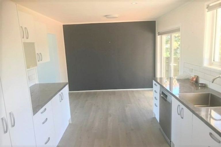 Photo of property in 6 Gaff Place, Whitby, Porirua, 5024