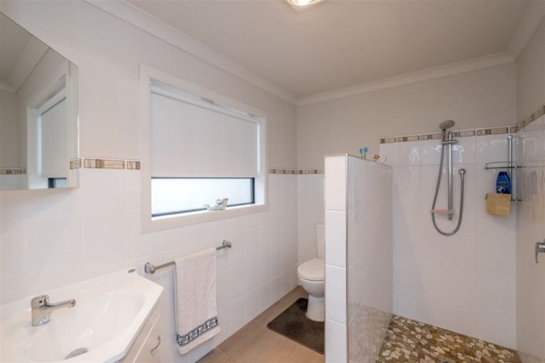 Photo of property in 19 Kent Street, Levin, 5510