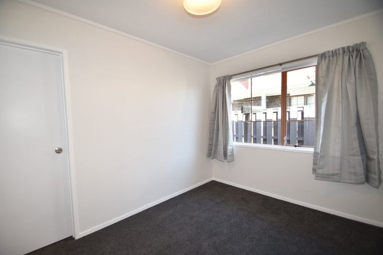 Photo of property in 9 Wairata Place, Te Atatu South, Auckland, 0610