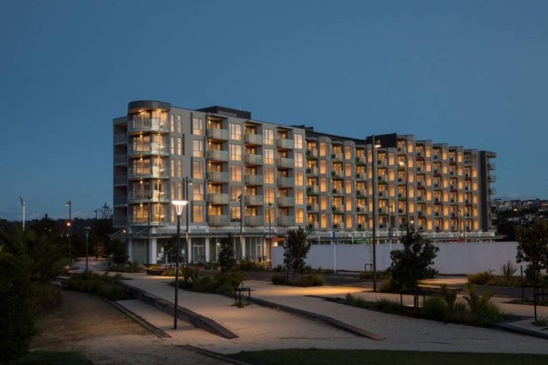 Photo of property in 403/27 Don Mckinnon Drive, Albany, Auckland, 0632