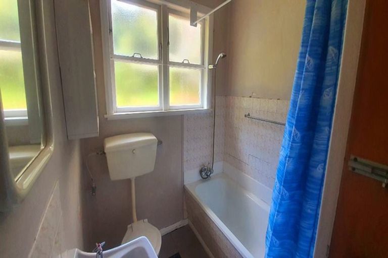 Photo of property in 24 Gloucester Street, Silverstream, Upper Hutt, 5019