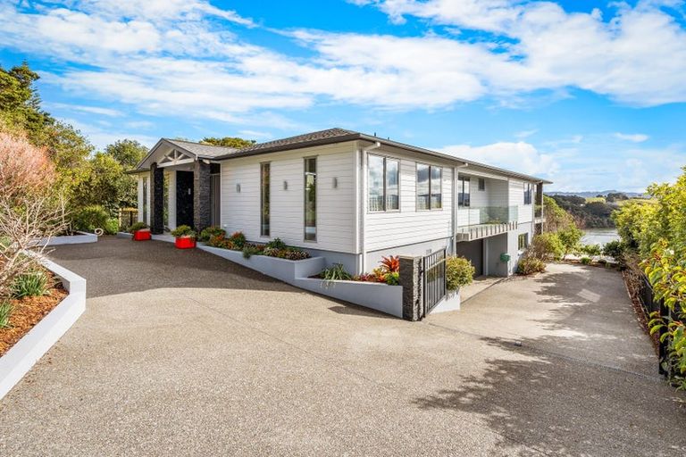 Photo of property in 17 Kanuka Road, Sandspit, Warkworth, 0982