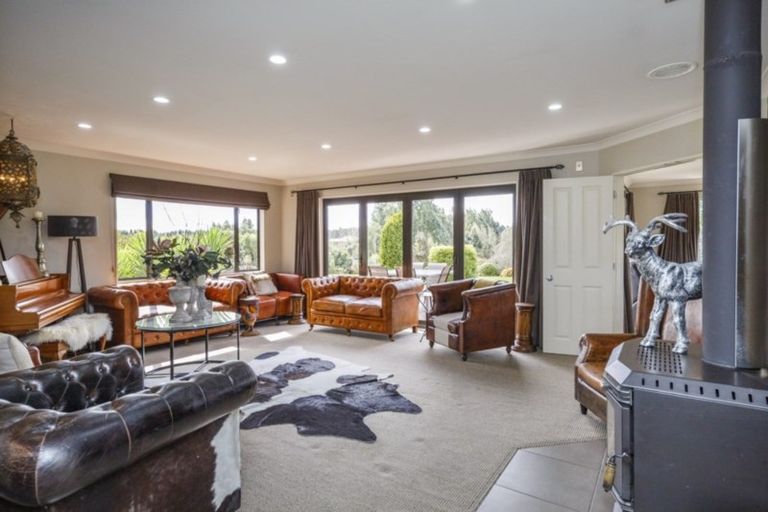 Photo of property in 15 Dobsons Lane, Kelvin Grove, Palmerston North, 4470