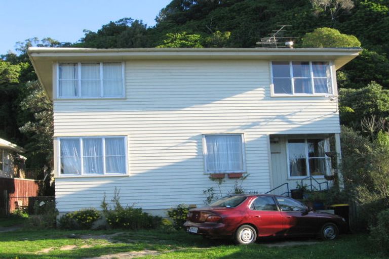 Photo of property in 70 Rangituhi Crescent, Takapuwahia, Porirua, 5022