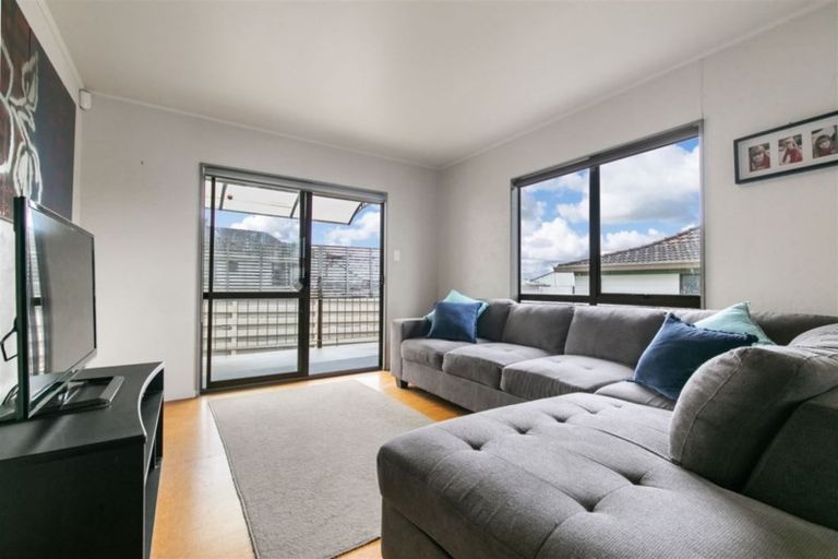 Photo of property in 2/9 Dalmatia Place, Henderson, Auckland, 0612