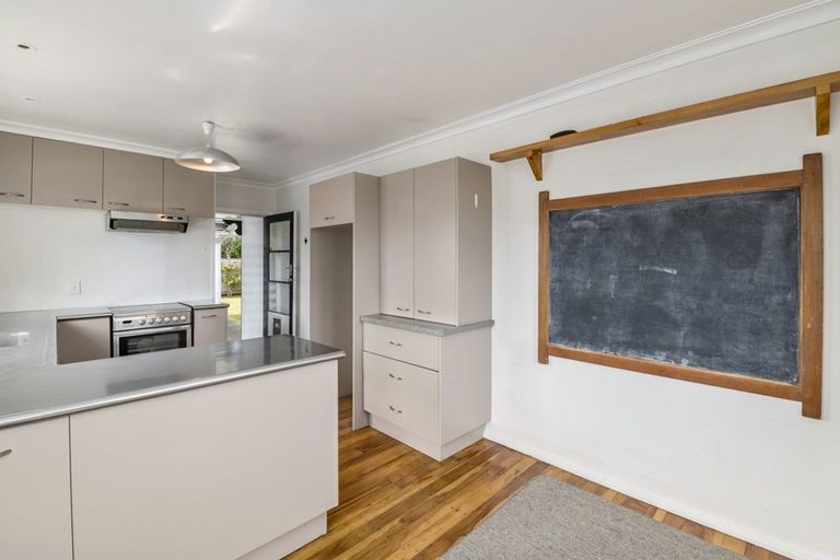 Photo of property in 13 Saint Annes Street, Levin, 5510