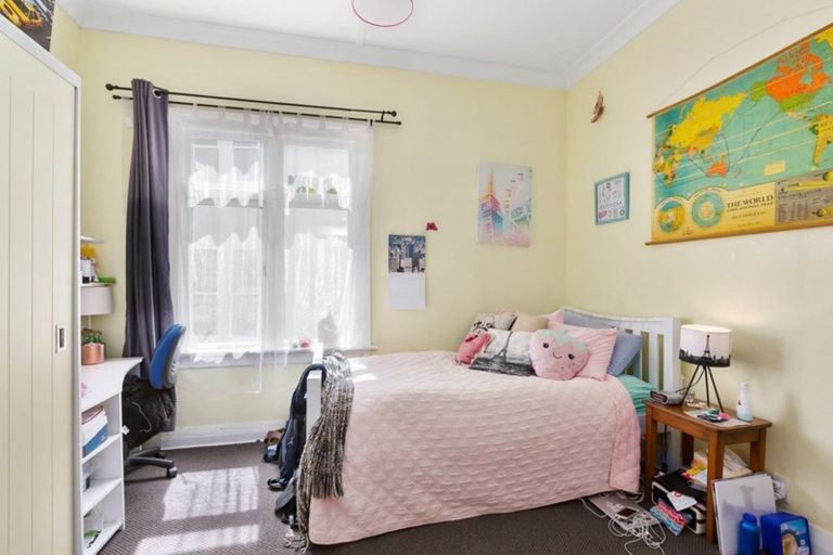 Photo of property in 155 Victoria Road, Saint Clair, Dunedin, 9012