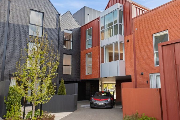 Photo of property in 1/33 Kilmore Street, Christchurch Central, Christchurch, 8013