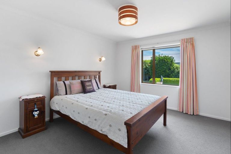 Photo of property in 72 Rotherham Drive, West Melton, 7618