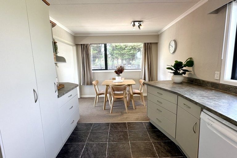 Photo of property in 77 Nichol Street, Heidelberg, Invercargill, 9812