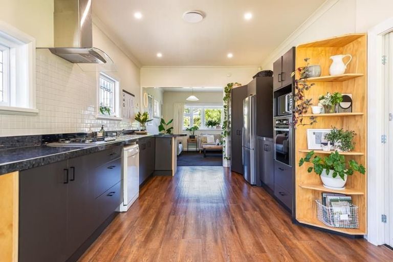 Photo of property in 60 Petrie Street, Richmond, Christchurch, 8013