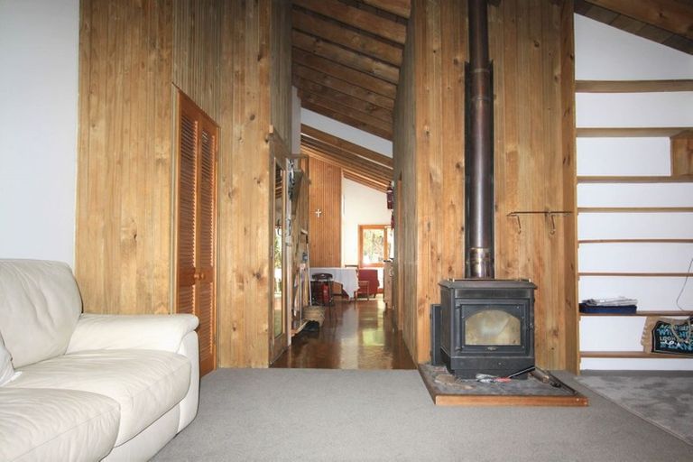 Photo of property in 8 Oxford Terrace, Coromandel, 3506