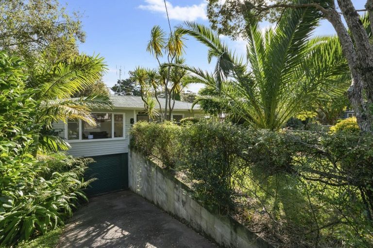 Photo of property in 34 Blease Street, New Lynn, Auckland, 0600