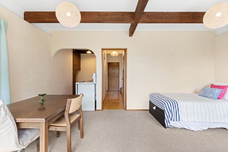 Photo of property in 83 Kent Street, Picton, 7220