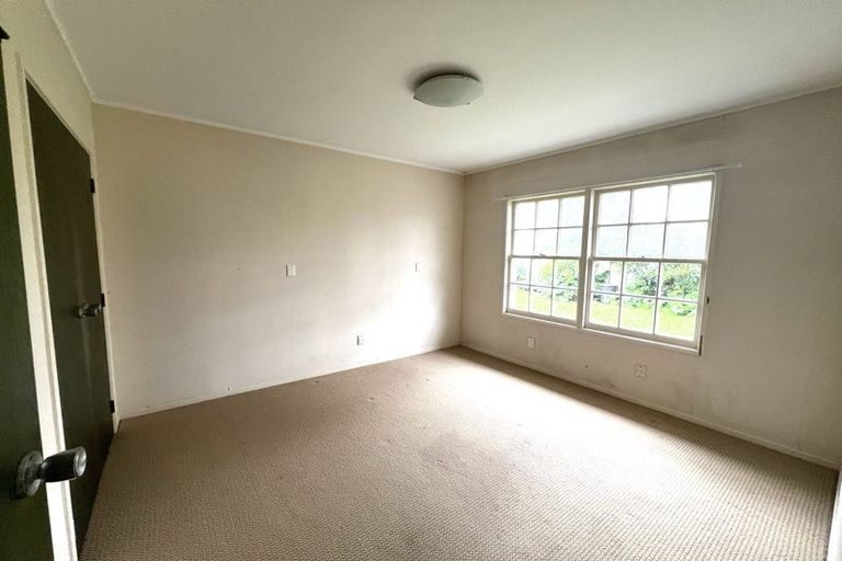 Photo of property in 23 Serrita Avenue, Sunnyhills, Auckland, 2010