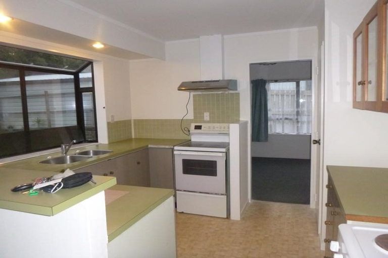 Photo of property in 12 Sumich Place, West Harbour, Auckland, 0618