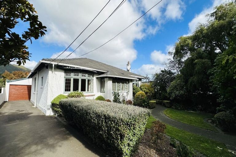 Photo of property in 52 Totara Crescent, Woburn, Lower Hutt, 5010
