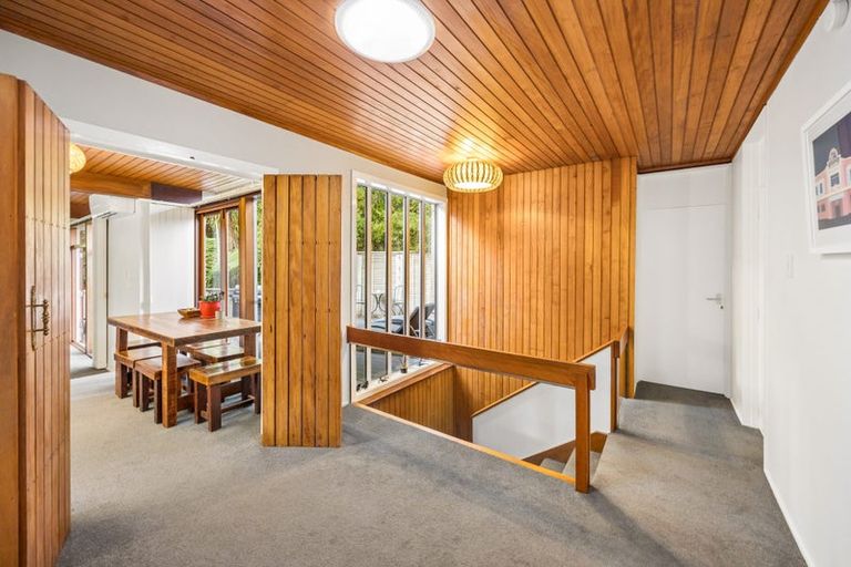Photo of property in 7 Waima Crescent, Titirangi, Auckland, 0604