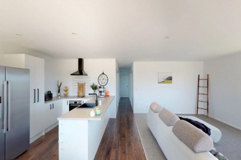 Photo of property in 32 Oxford Street, Whakapirau, Maungaturoto, 0583