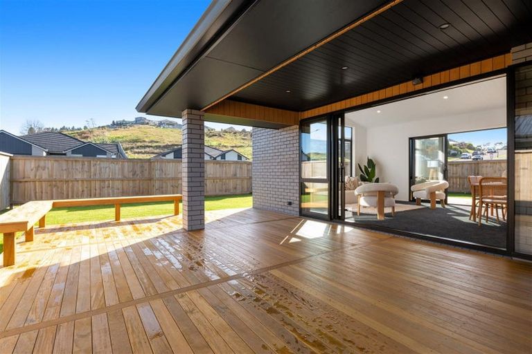 Photo of property in 1 Erlam Place, Matipo Heights, Rotorua, 3015