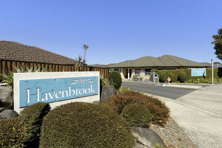 Photo of property in 32 Havenbrook Way, Pyes Pa, Tauranga, 3112