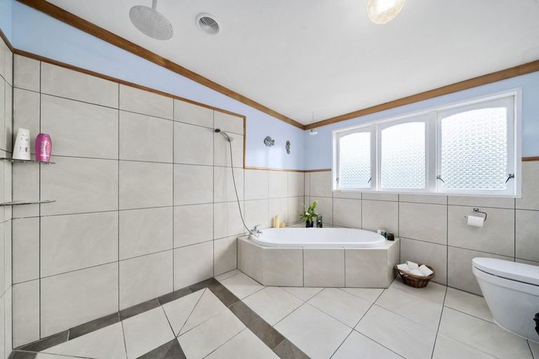 Photo of property in 48 Hautana Street, Woburn, Lower Hutt, 5010