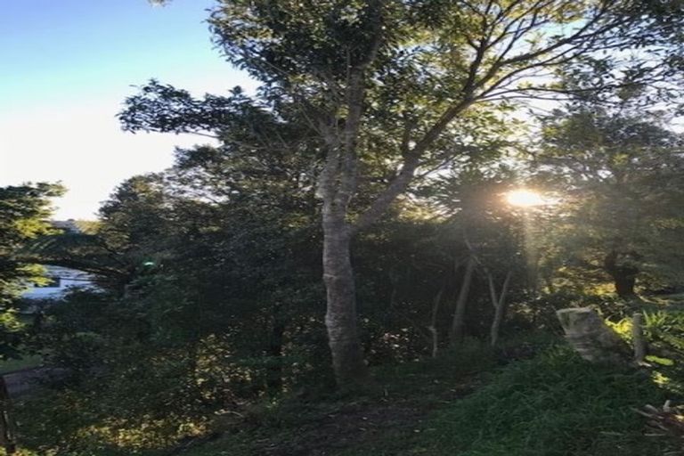 Photo of property in 14 Nevada Drive, Merrilands, New Plymouth, 4312