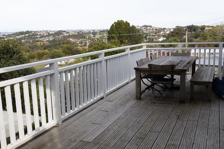 Photo of property in 1/27 Huka Road, Birkenhead, Auckland, 0626