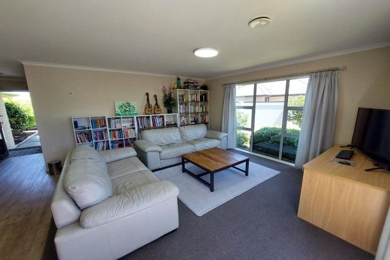 Photo of property in 25 Handley Crescent, Wigram, Christchurch, 8042