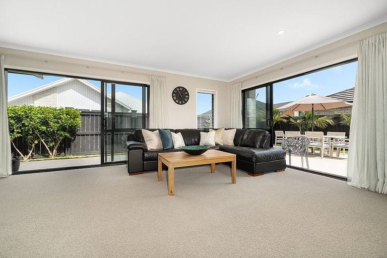 Photo of property in 114 Palm Springs Boulevard, Papamoa Beach, Papamoa, 3118