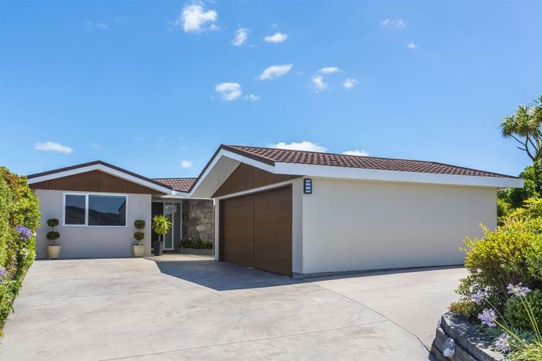 Photo of property in 11 Motuhara Road, Plimmerton, Porirua, 5026