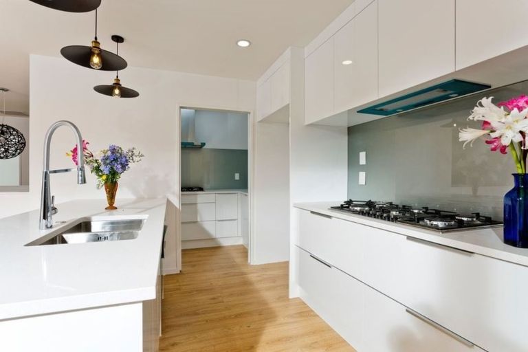 Photo of property in 62e Verran Road, Birkdale, Auckland, 0626