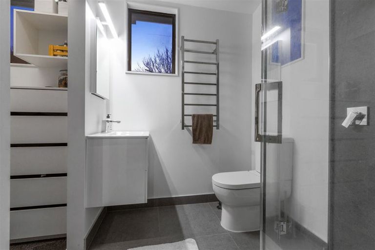 Photo of property in 19 Bernard Magnus Lane, Greenhithe, Auckland, 0632