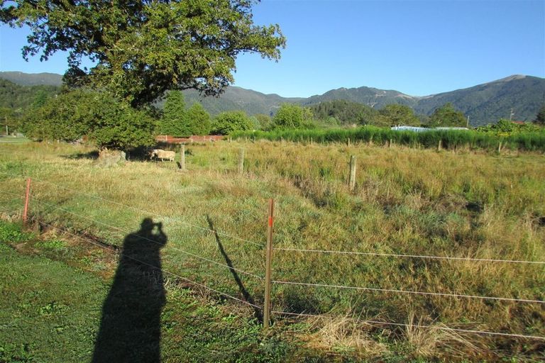 Photo of property in 50 Clifford Street, Blackball, 7804