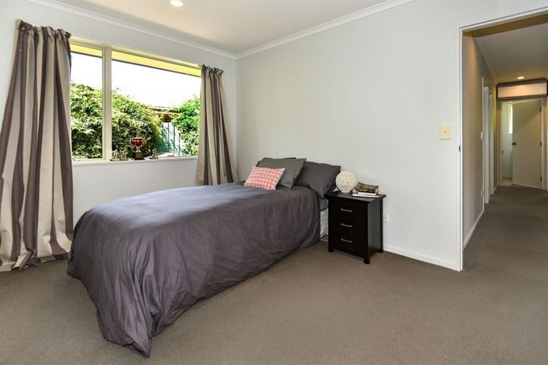 Photo of property in 24 Amoka Crescent, Parklands, Christchurch, 8083