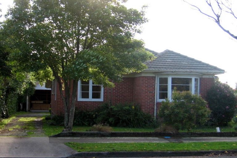 Photo of property in 87 Savage Crescent, West End, Palmerston North, 4412
