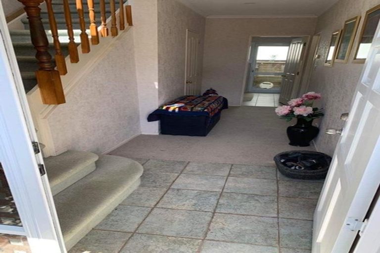 Photo of property in 27 Spargo Road, Massey, Auckland, 0614