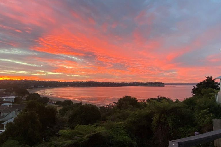 Photo of property in 24b Tindalls Bay Road, Manly, Whangaparaoa, 0930