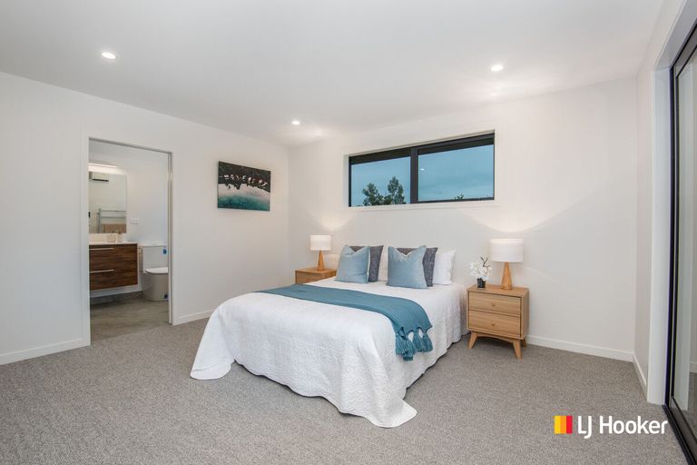 Photo of property in 44 Constitution Avenue, Milton, 9220