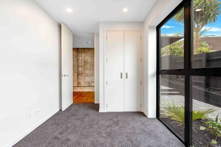 Photo of property in 5/279 Lake Road, Belmont, Auckland, 0622