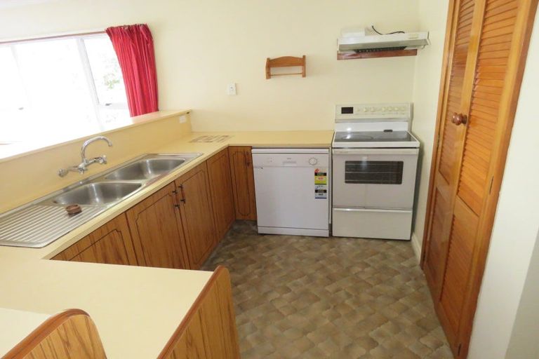 Photo of property in 30 Henley Street, Westport, 7825