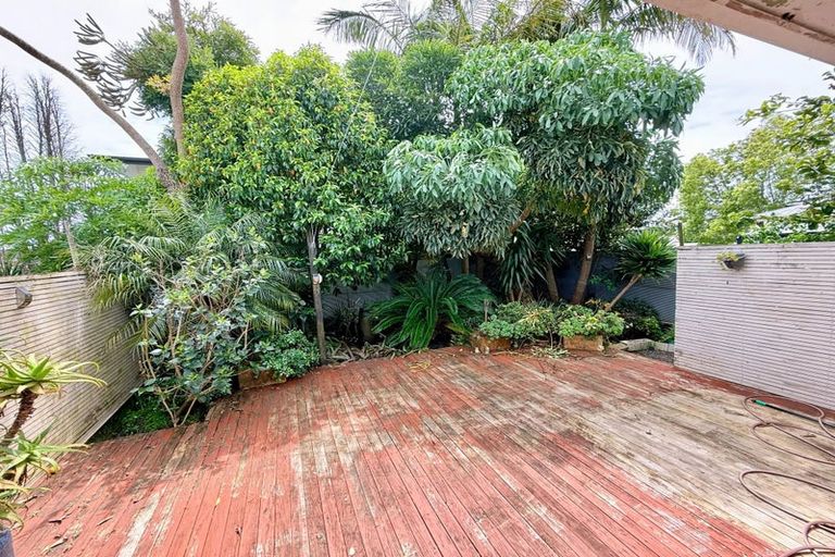 Photo of property in 1/37 Mcleod Road, Weymouth, Auckland, 2103