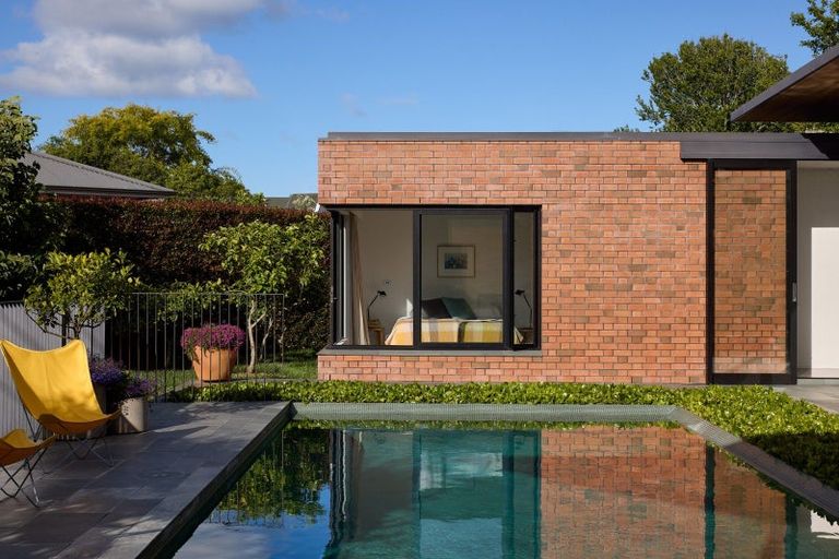 Photo of property in 6 Dignan Street, Point Chevalier, Auckland, 1022