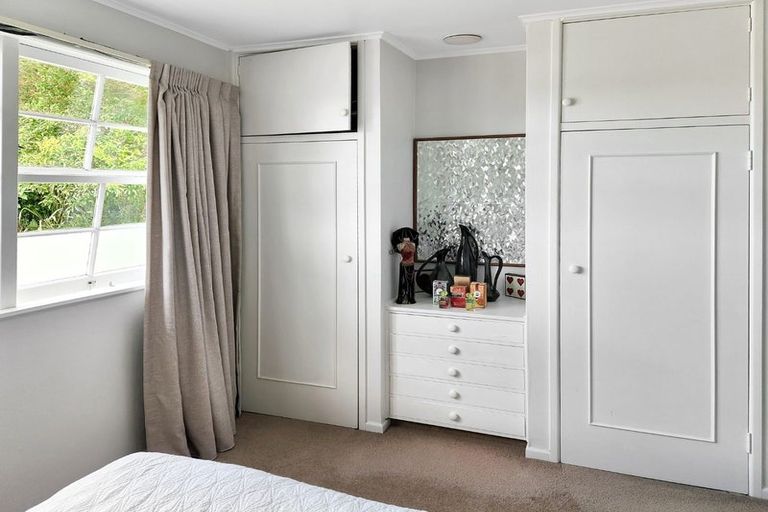 Photo of property in 9 Trosk Place, Waiuku, 2123