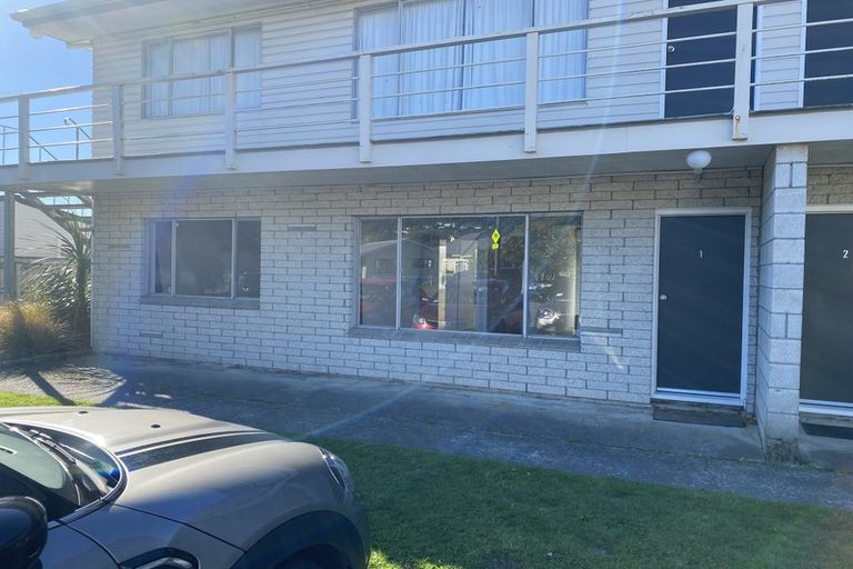 Photo of property in 9/8 Oxford Street, Tawa, Wellington, 5028
