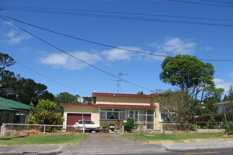 Photo of property in 2/11 Eskdale Road, Birkdale, Auckland, 0626