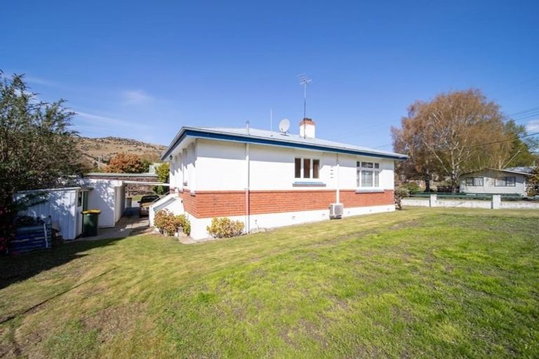 Photo of property in 17 Jedburgh Street, Roxburgh, 9500