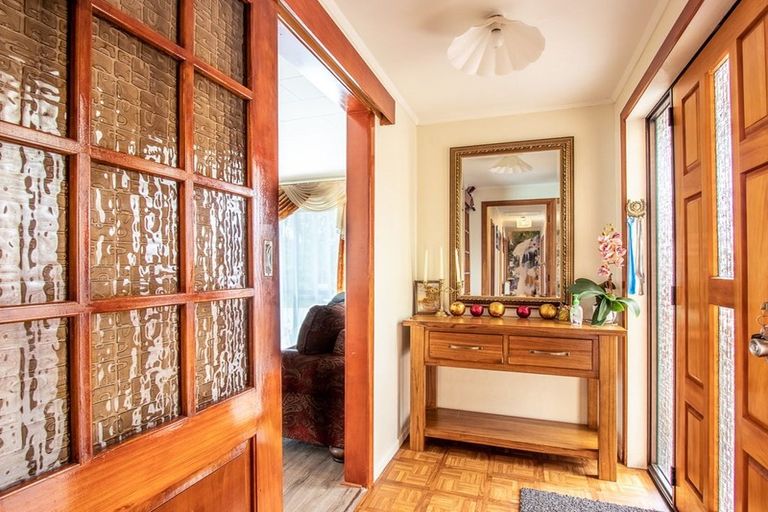 Photo of property in 49 Walton Road, Paraparaumu Beach, Paraparaumu, 5032