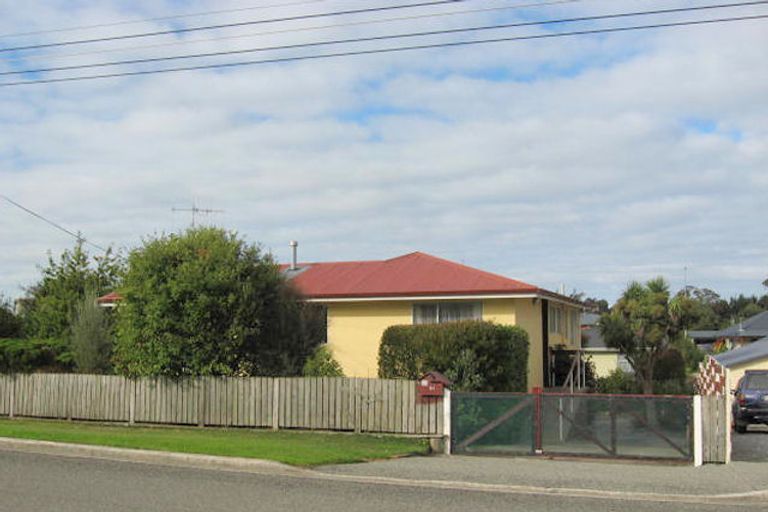 Photo of property in 22 Gordon Street, Weston, Oamaru, 9401