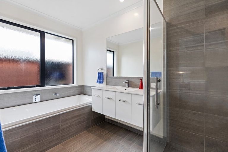 Photo of property in 27 Leet Crescent, Papamoa Beach, Papamoa, 3118